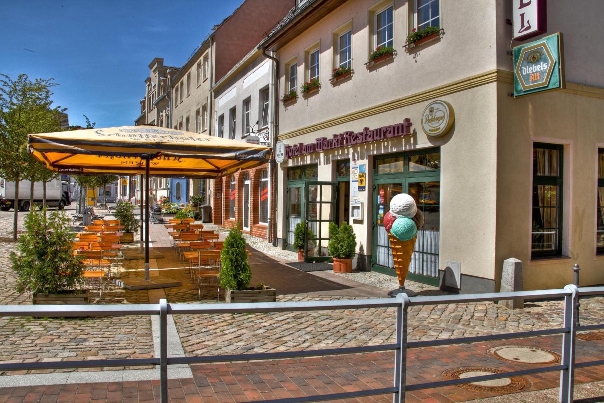Hotel Am Markt Altentreptow Εξωτερικό φωτογραφία